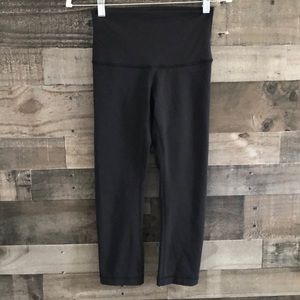 Lululemon Capri Wunder Under Leggings